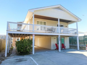 Carolina Ease - The perfect condo for an easy beach getaway - large deck and just steps to the beach! apts